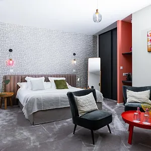 Hotel En Marge, Aureville